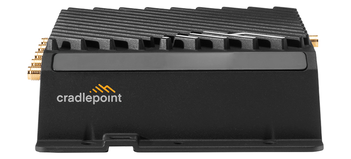 Routeur mobile robuste Ericsson Cradlepoint Vehicle R920 + NetCloud Essentials/Advanced